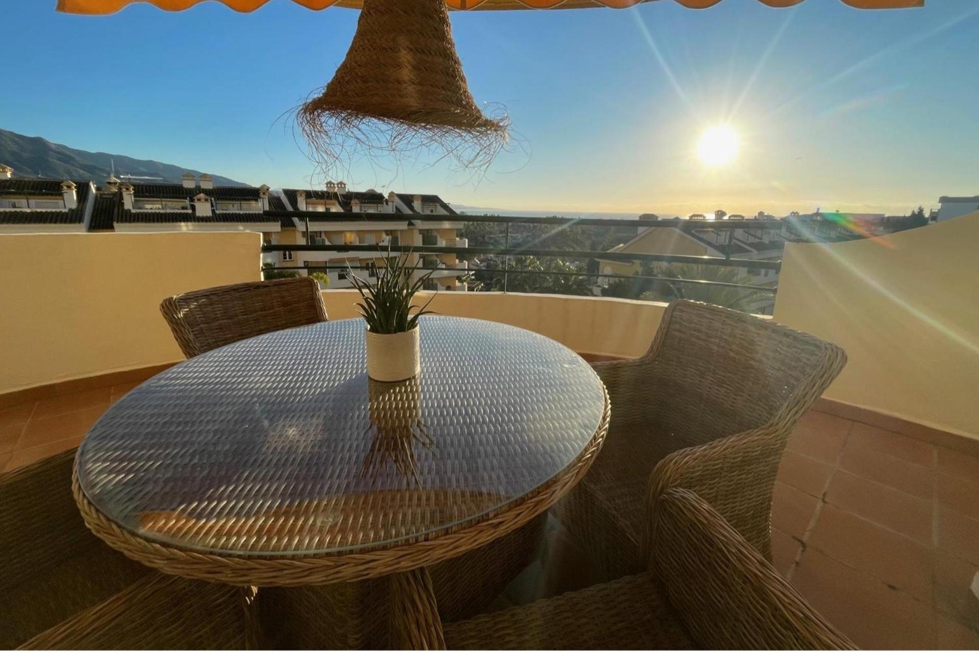 2-bed - Sea View - 10m From Puerto Banus *