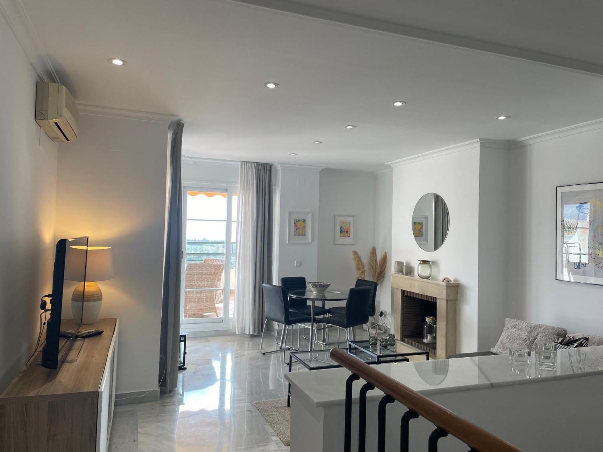 Apartment 2-bed - Sea View - 10m From Puerto Banus