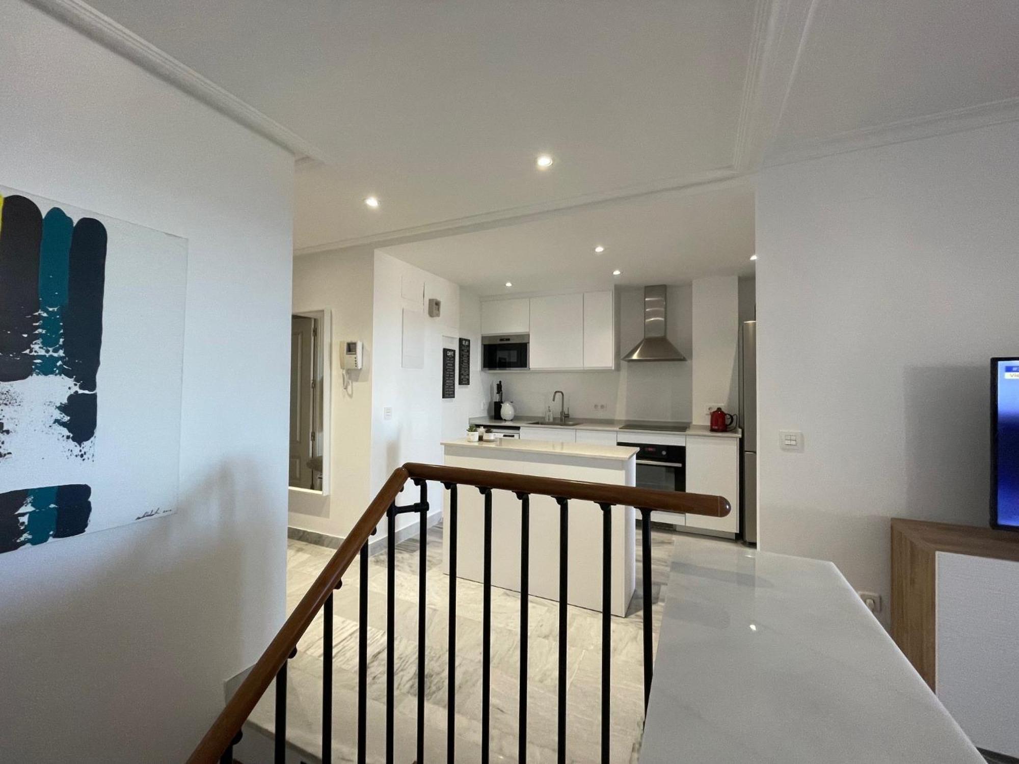 Apartment 2-bed - Sea View - 10m From Puerto Banus *