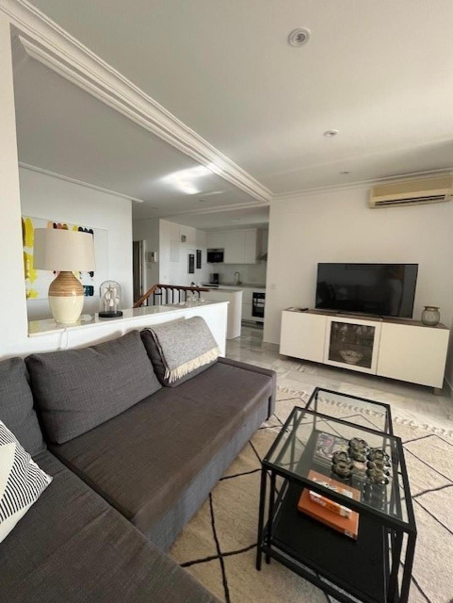 2-bed - Sea View - 10m From Puerto Banus Marbella