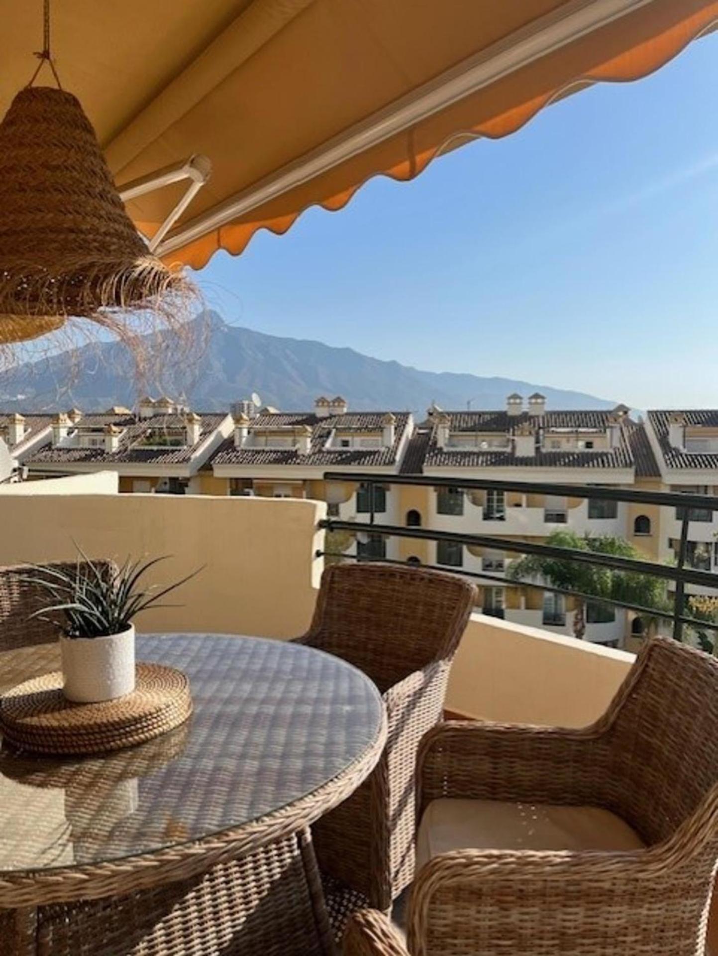 2-bed - Sea View - 10m From Puerto Banus Apartment *